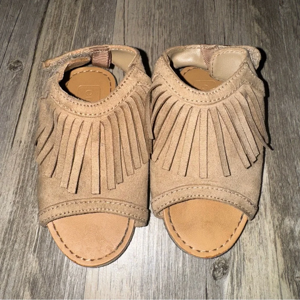 Crazy 8 Tan Fringe Kids Sandals
